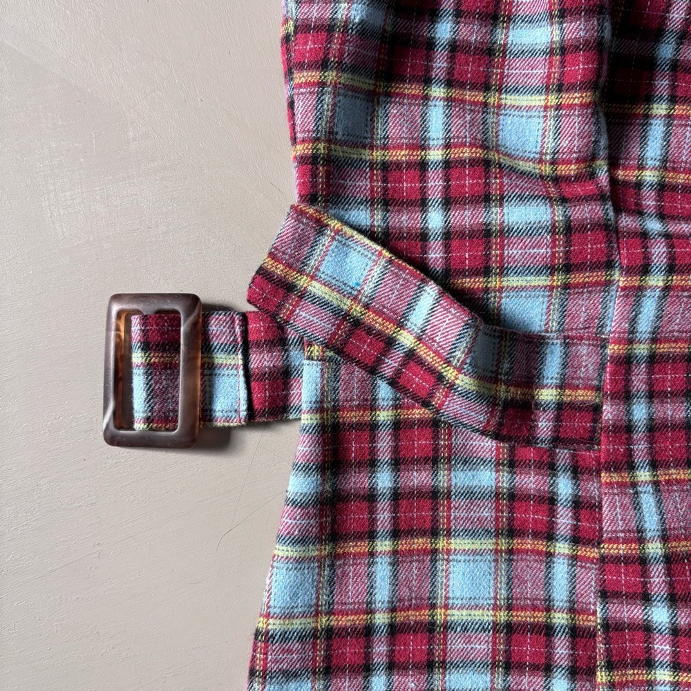 LIVE TO BE SPOILED Y2K Sleeveless Side Buckle Strap 90s Plaid Mini Jumper Dress - Picture 5 of 9